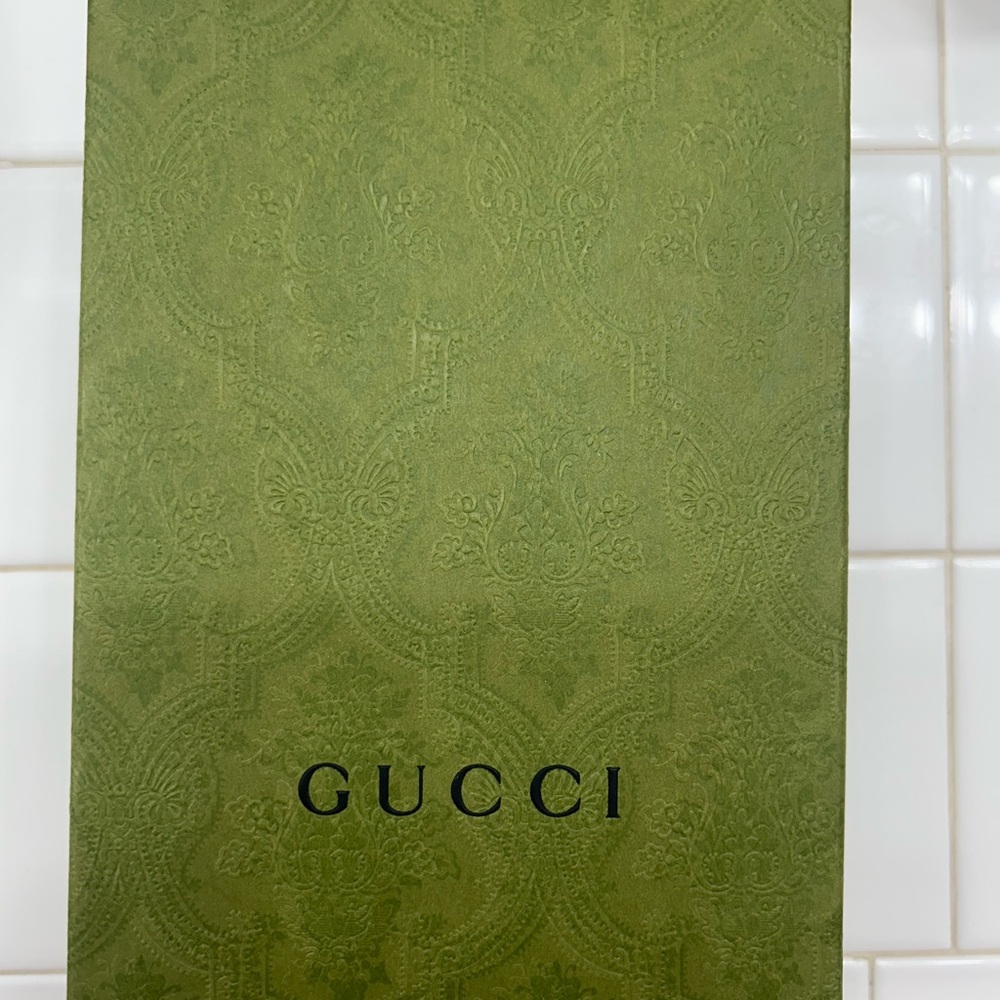 Gucci Tan Quilted Leather Shoulder Bag - Picture 2 of 6